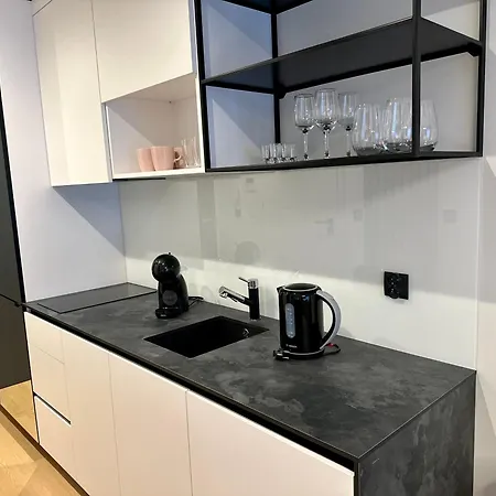 Eden Plac Wolnosci Centrum Self Check-in 24h * Poznan